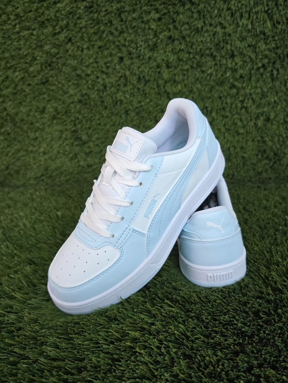 PUMA Caven Low Top Sneakers